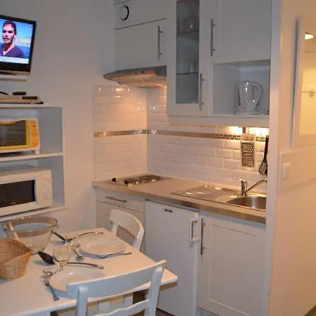 Apartment Aux Menuires Pour 2, Pied Des Pistes, Proche Commerces, Equipements Modernes - Fr-1-452-87
